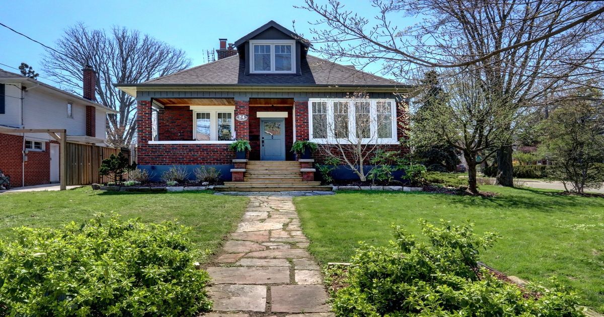 24 Hiawatha Parkway Mississauga