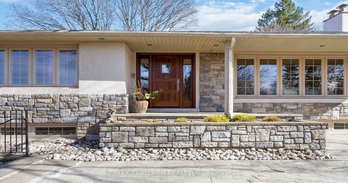 16 Aylesbury Road Toronto