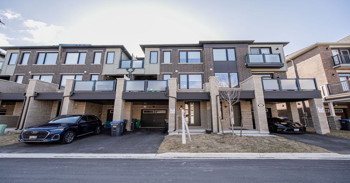 33 Keppel Circle Brampton