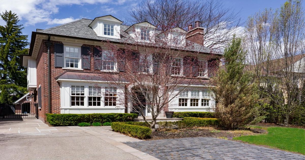 14 Queen Anne Road Toronto