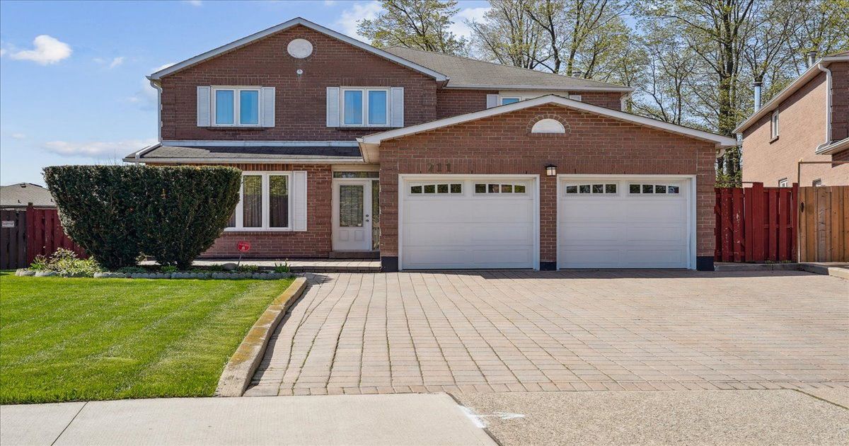 711 Esprit Crescent Mississauga