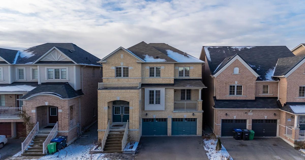 5452 Meadowcrest Avenue Mississauga