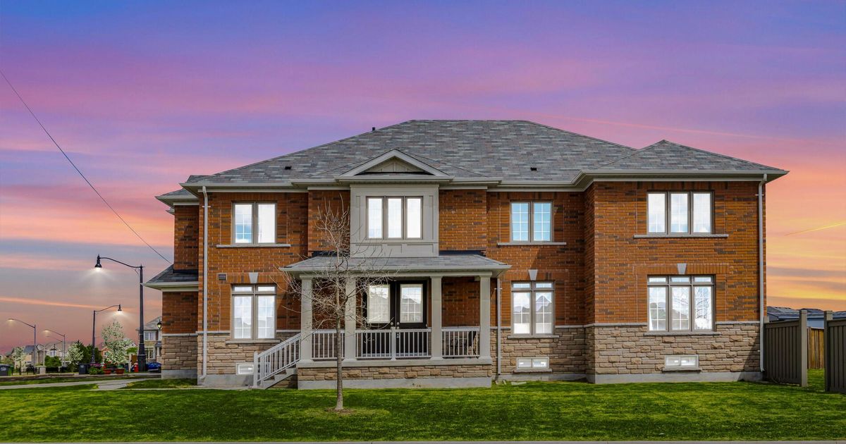 33 Dunley Crescent Brampton