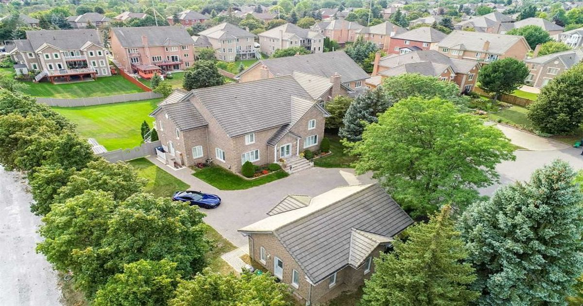 1918 Royal Credit Boulevard Mississauga