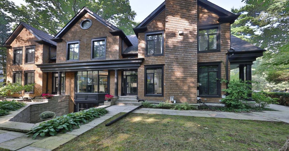 905 Sangster Avenue Mississauga