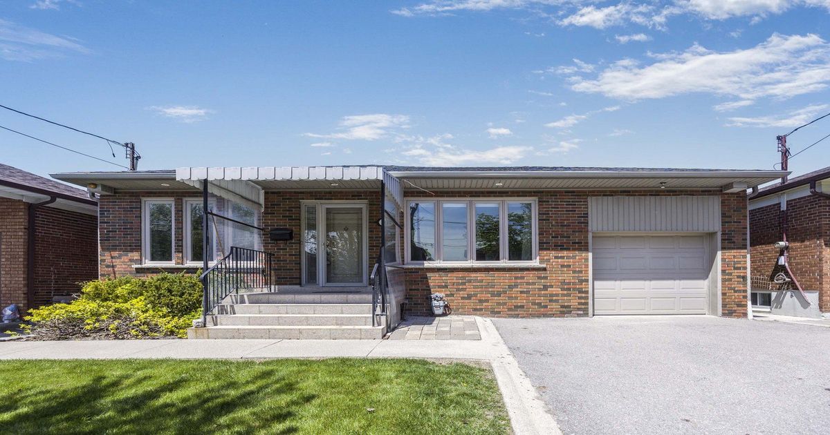 384 Hillmount Avenue Toronto