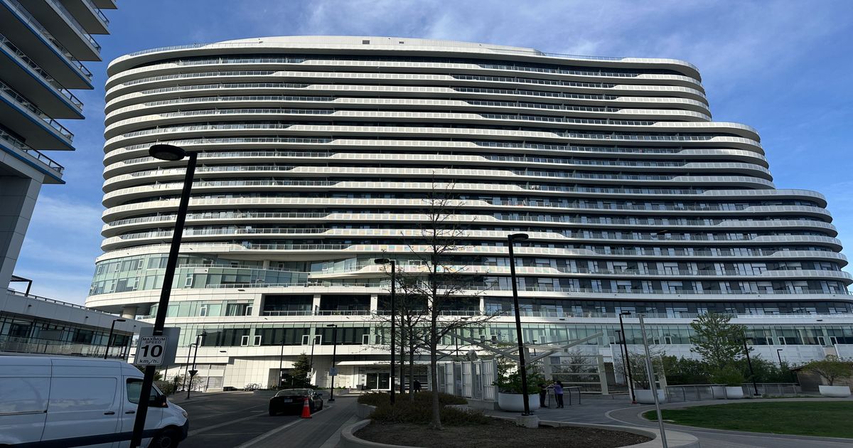 2520 Eglinton Avenue W Mississauga