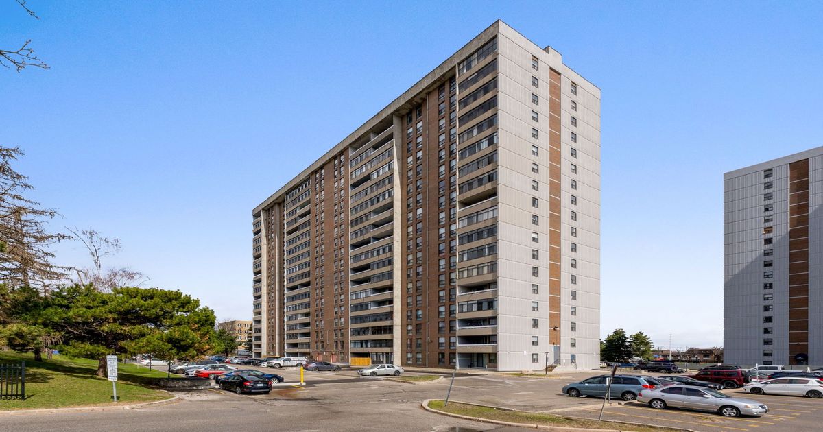 15 Kensington Road Brampton