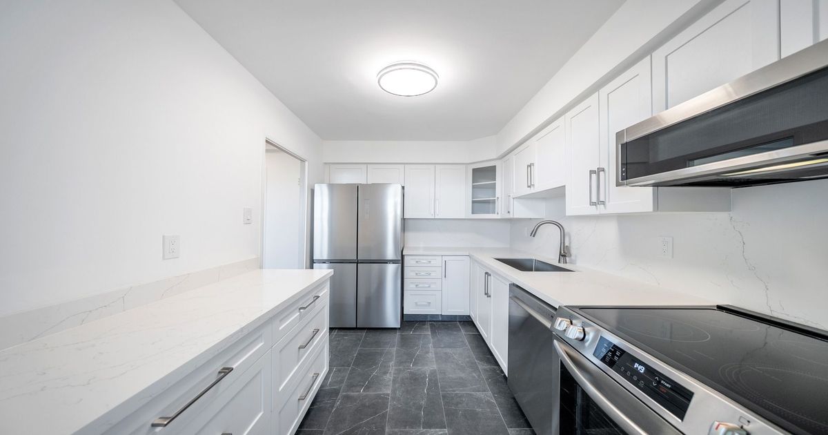 360 Ridelle Avenue Toronto