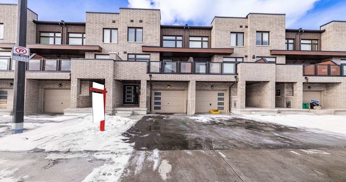 9 Queenpost Drive Brampton