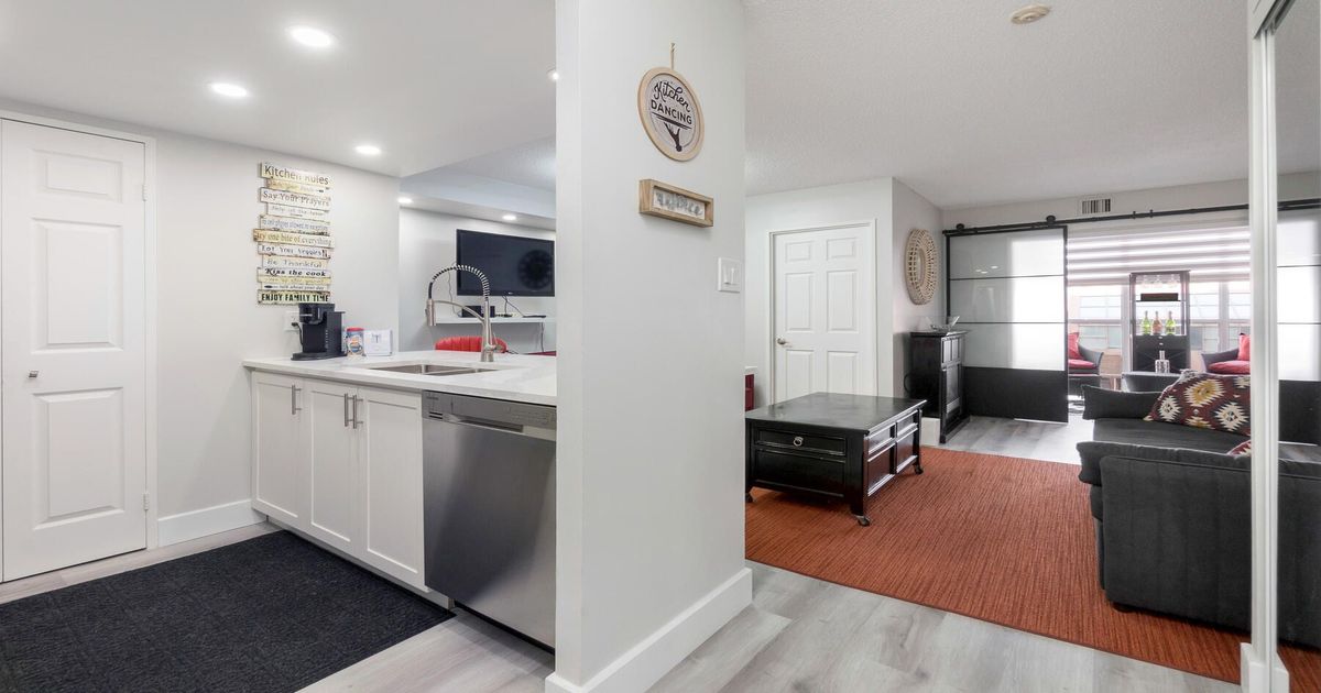 265 Enfield Place Mississauga