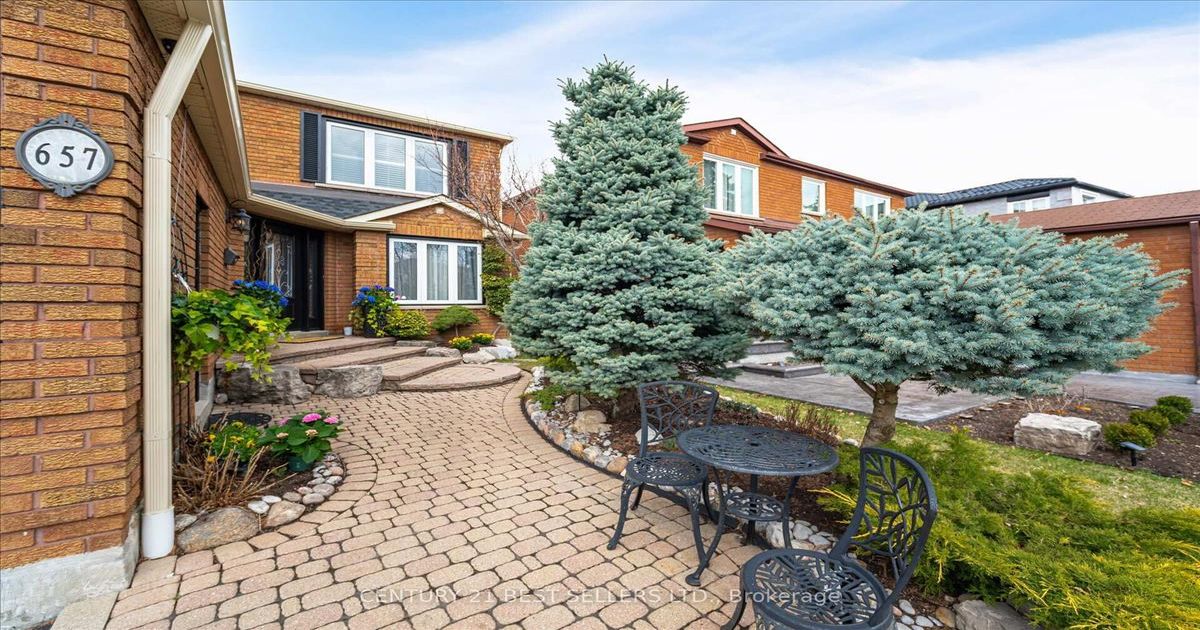 657 Savoy Crescent Mississauga