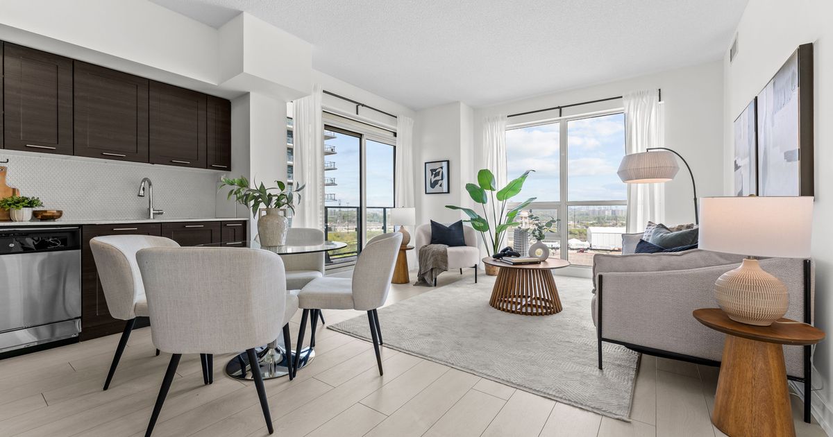 2220 Lake Shore Boulevard W Toronto