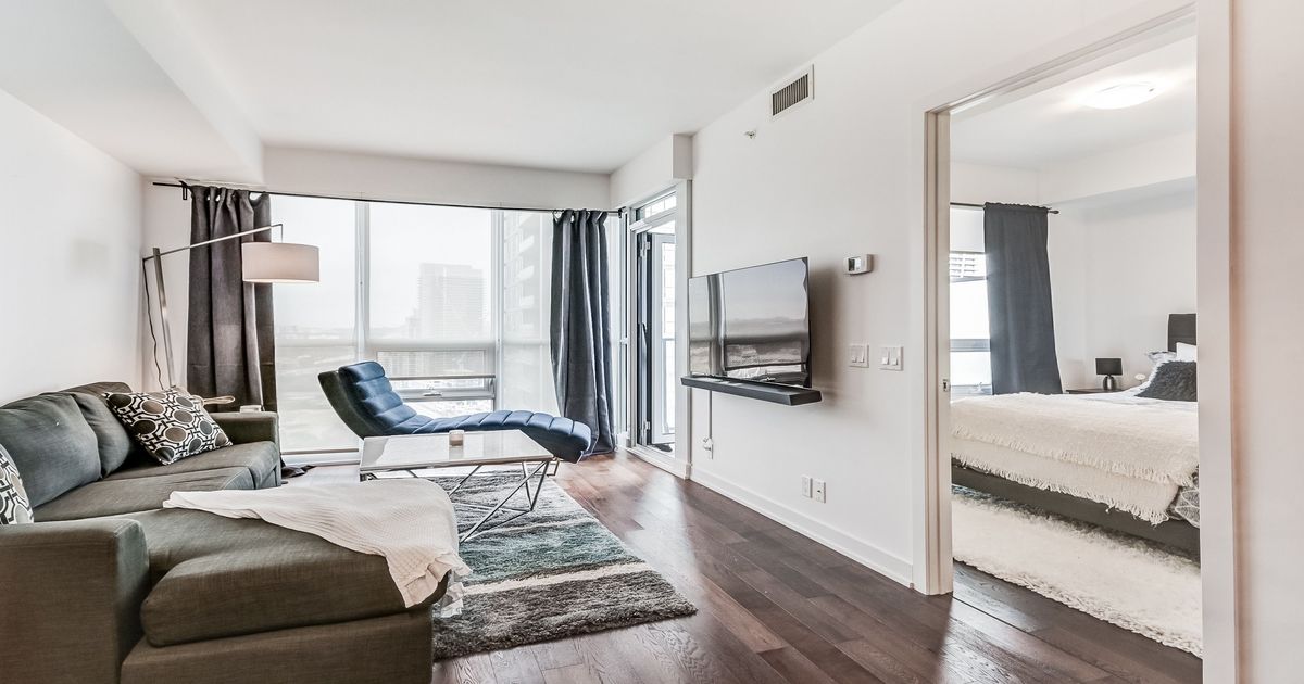 2212 Lake Shore Boulevard W Toronto