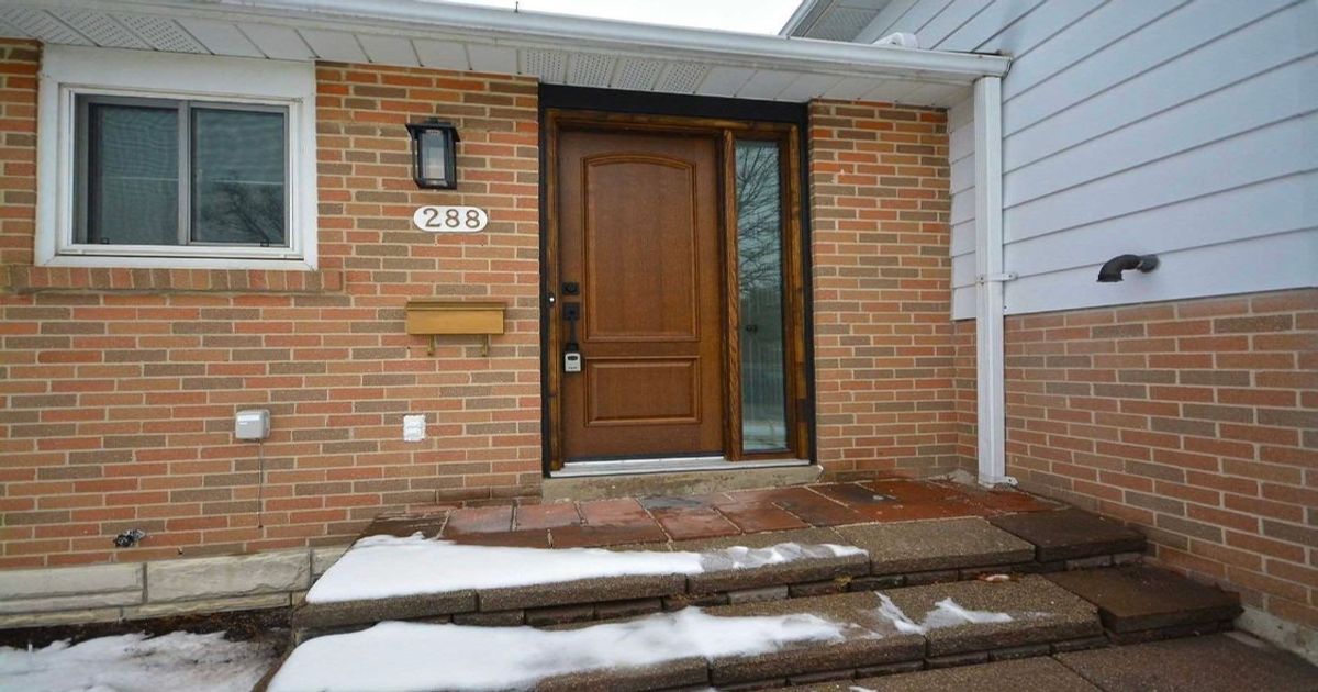 288 Archdekin Drive Brampton