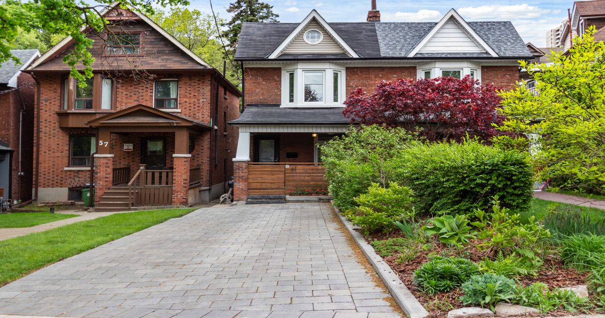 61 Hillsview Avenue Toronto