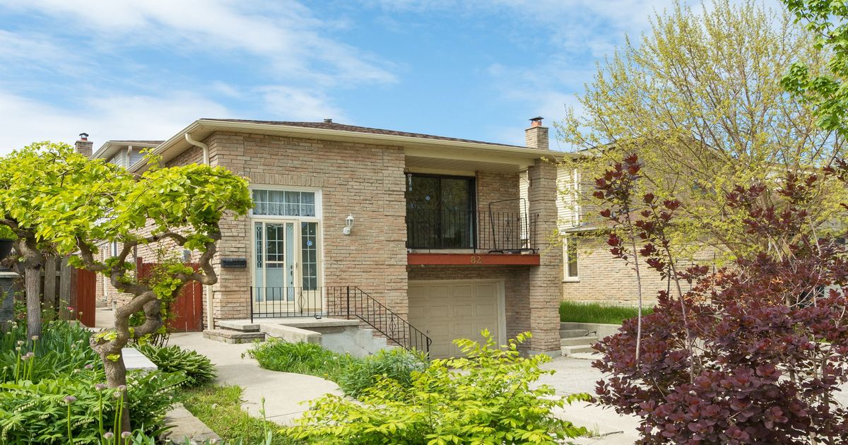82 Dafoe Crescent Brampton