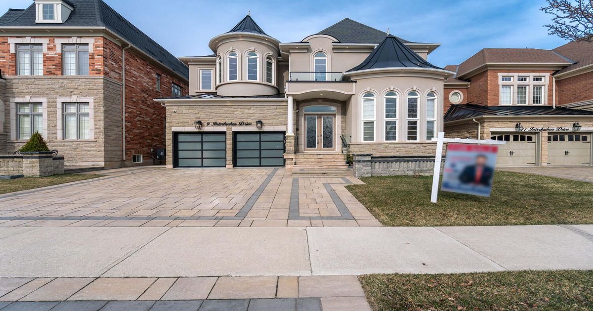 9 Interlacken Drive Brampton