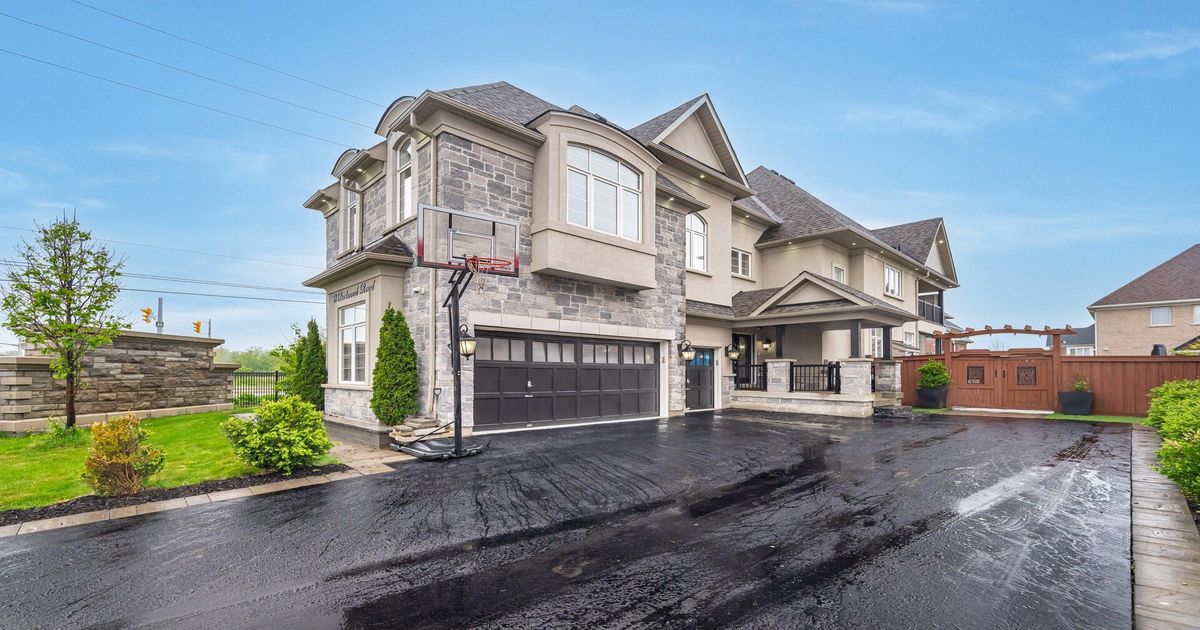 78 Burlwood Road Brampton