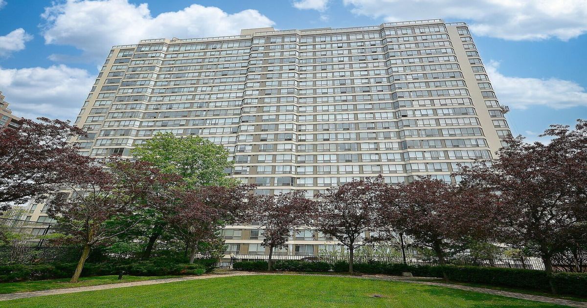55 Elm Drive W Mississauga