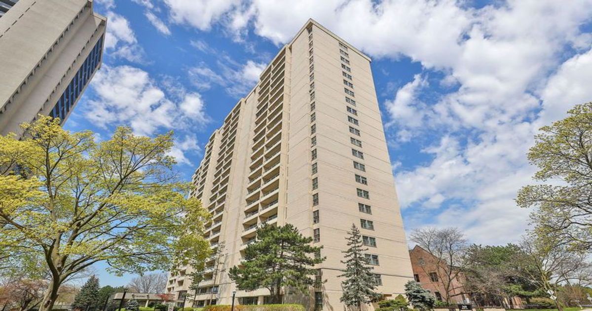 360 Ridelle Avenue Toronto