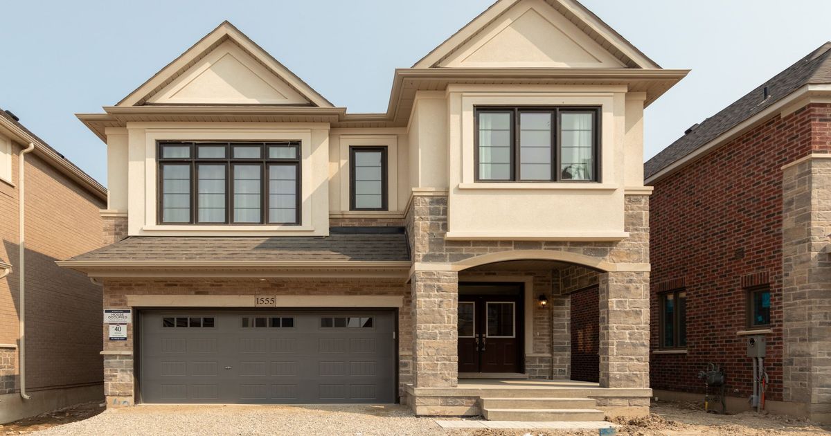 1555 Kitchen Court N Milton