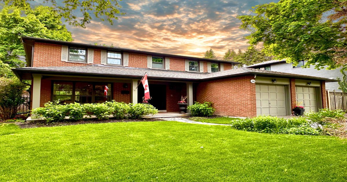 1404 Tecumseh Park Drive Mississauga