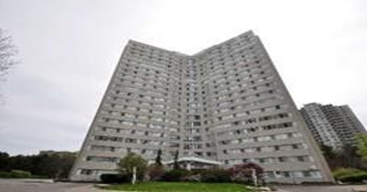 3695 Kaneff Crescent Mississauga
