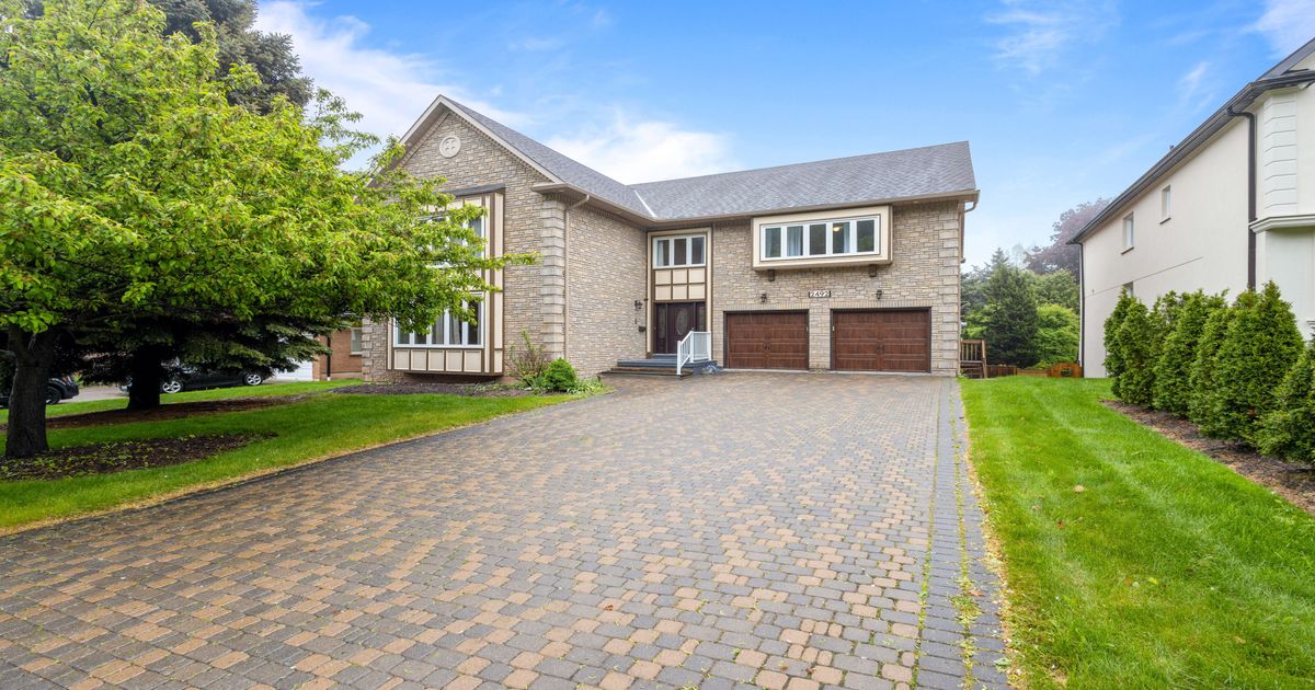 2492 Erin Centre Boulevard Mississauga