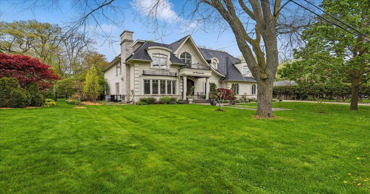 883 Parkland Avenue Mississauga