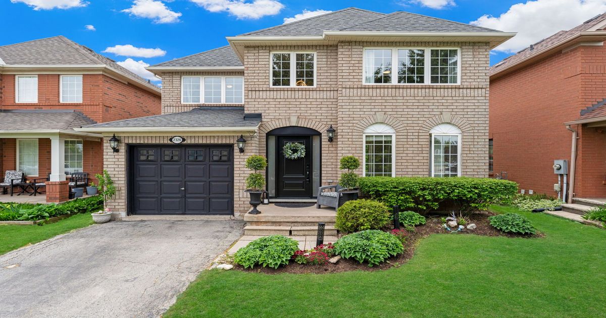 2326 PROUDFOOT Trail Oakville