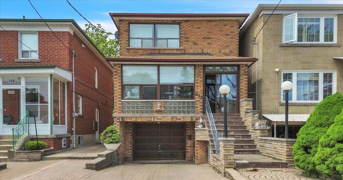 562 harvie Avenue S Toronto