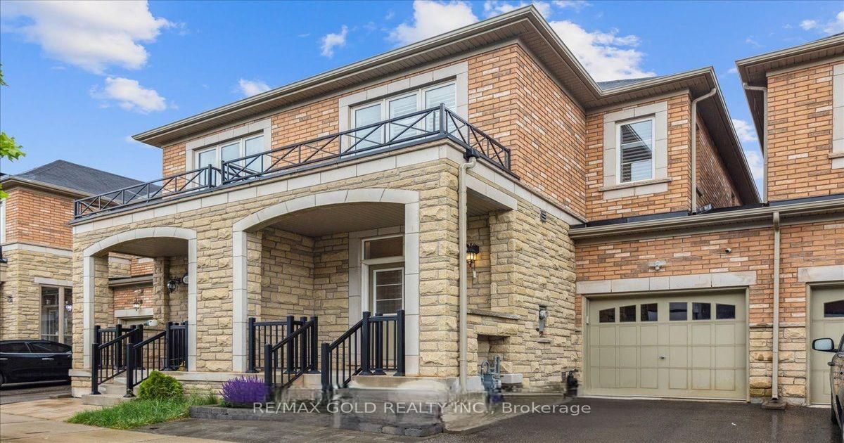 111 Huguenot Road Oakville