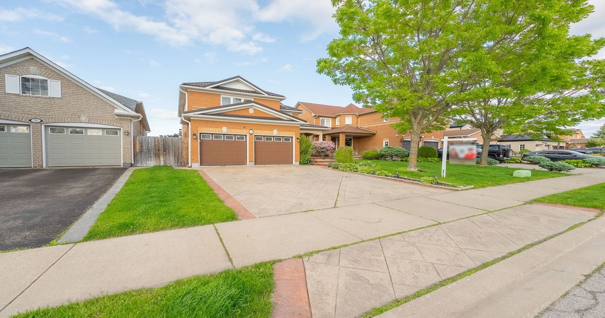 74 Porchlight Road Brampton