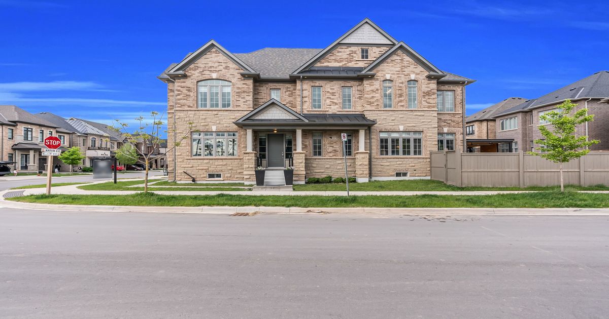 3331 Millicent Avenue Oakville