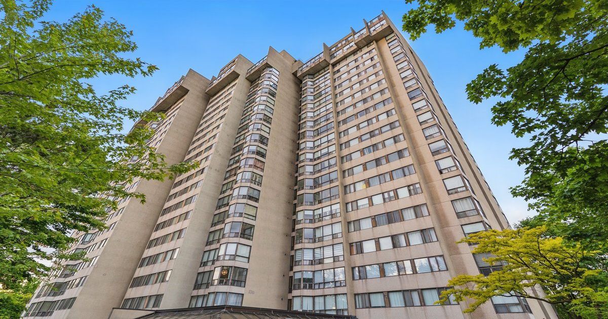 200 Robert Speck Parkway Mississauga