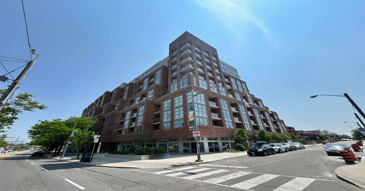 1787 St Clair Avenue W Toronto