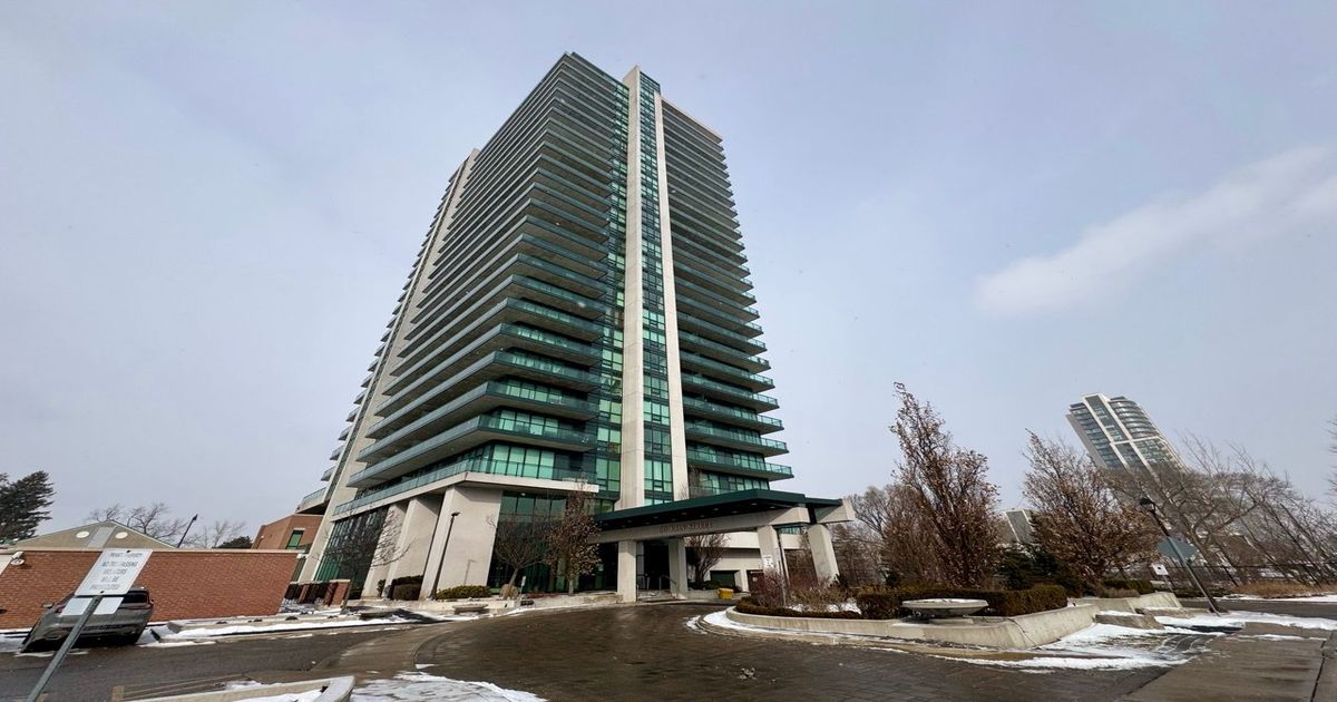 100 John Street Brampton