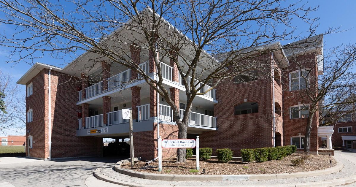 103 Bristol Road E Mississauga