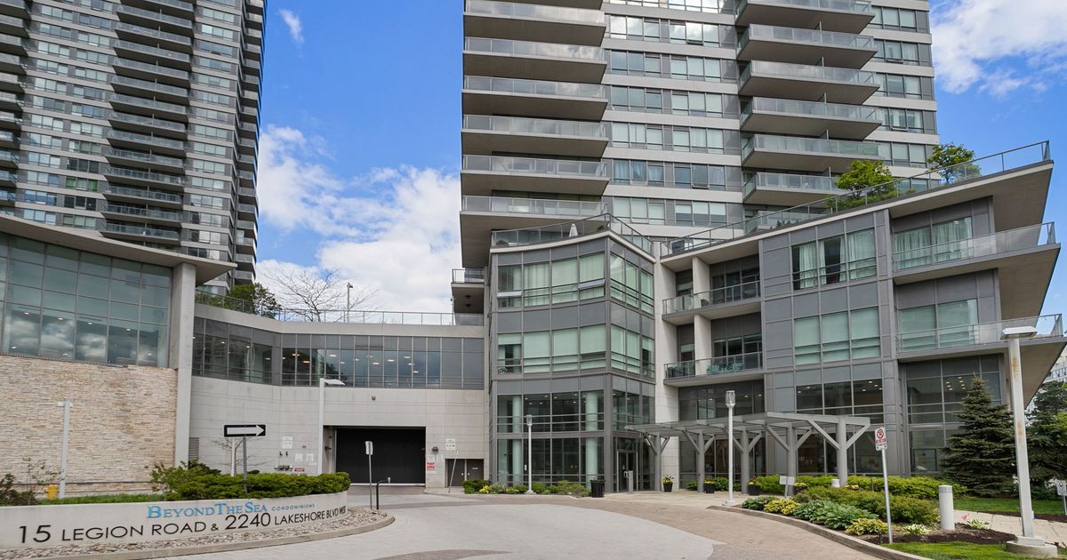2240 Lake Shore Boulevard W Toronto