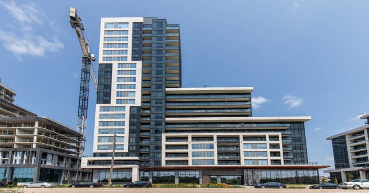 3220 William Coltson Avenue Oakville
