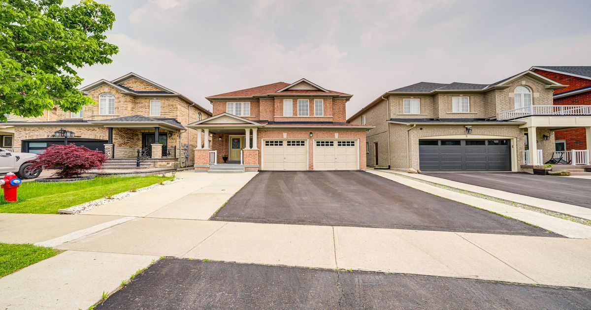 7 Heathbrook Avenue Brampton