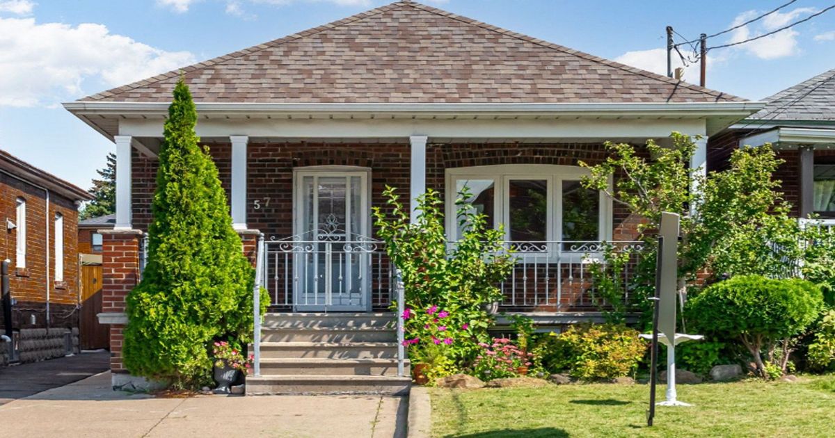 57 Chamberlain Avenue Toronto