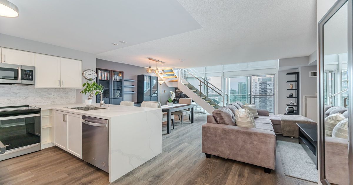 155 Legion Road N Toronto
