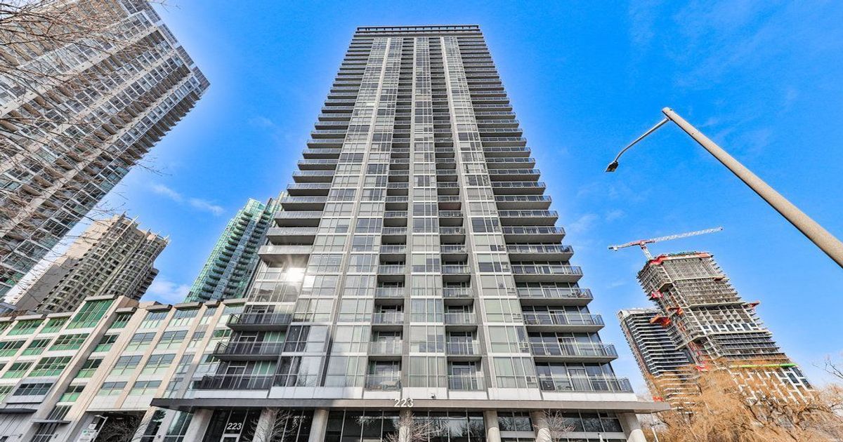 223 Webb Drive Mississauga