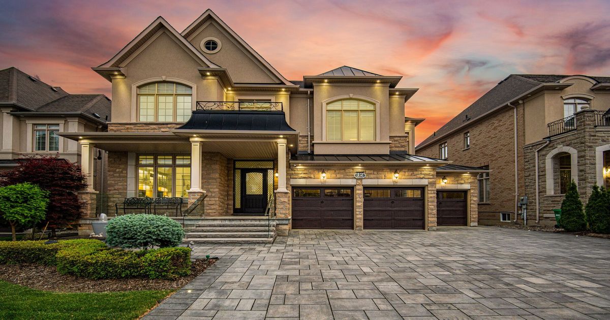 12 Astrantia Way Brampton
