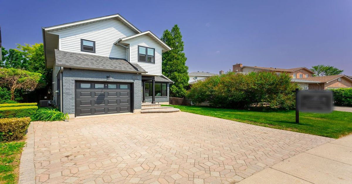 2130 Salma Crescent Burlington