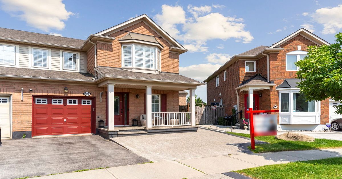 1078 Barclay Circle Milton