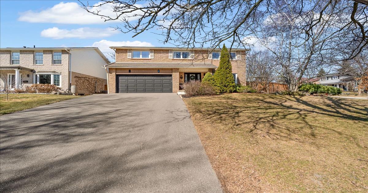 1351 Bryanston Court Burlington