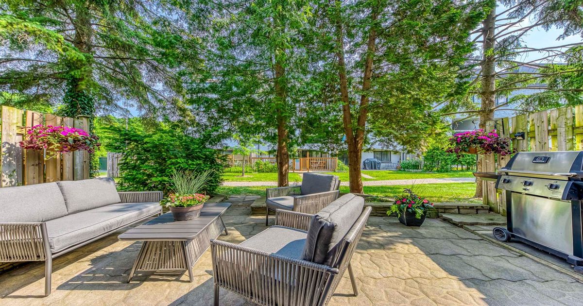 1058 Falgarwood Drive Oakville